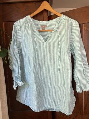 White + Blue Striped Linen V-Neck Tunic Top in Mint White - XS